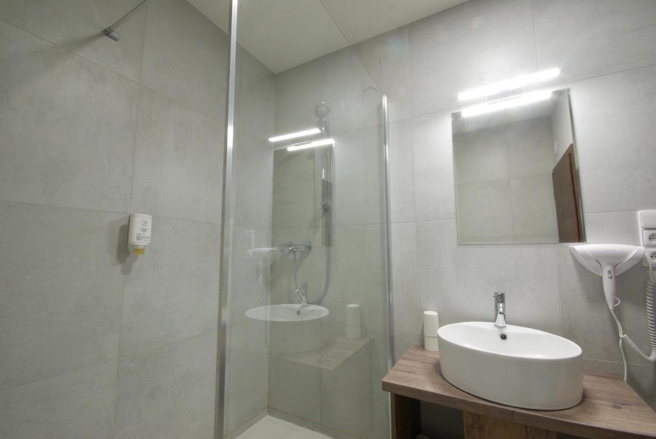 Hotell Adeba Prag