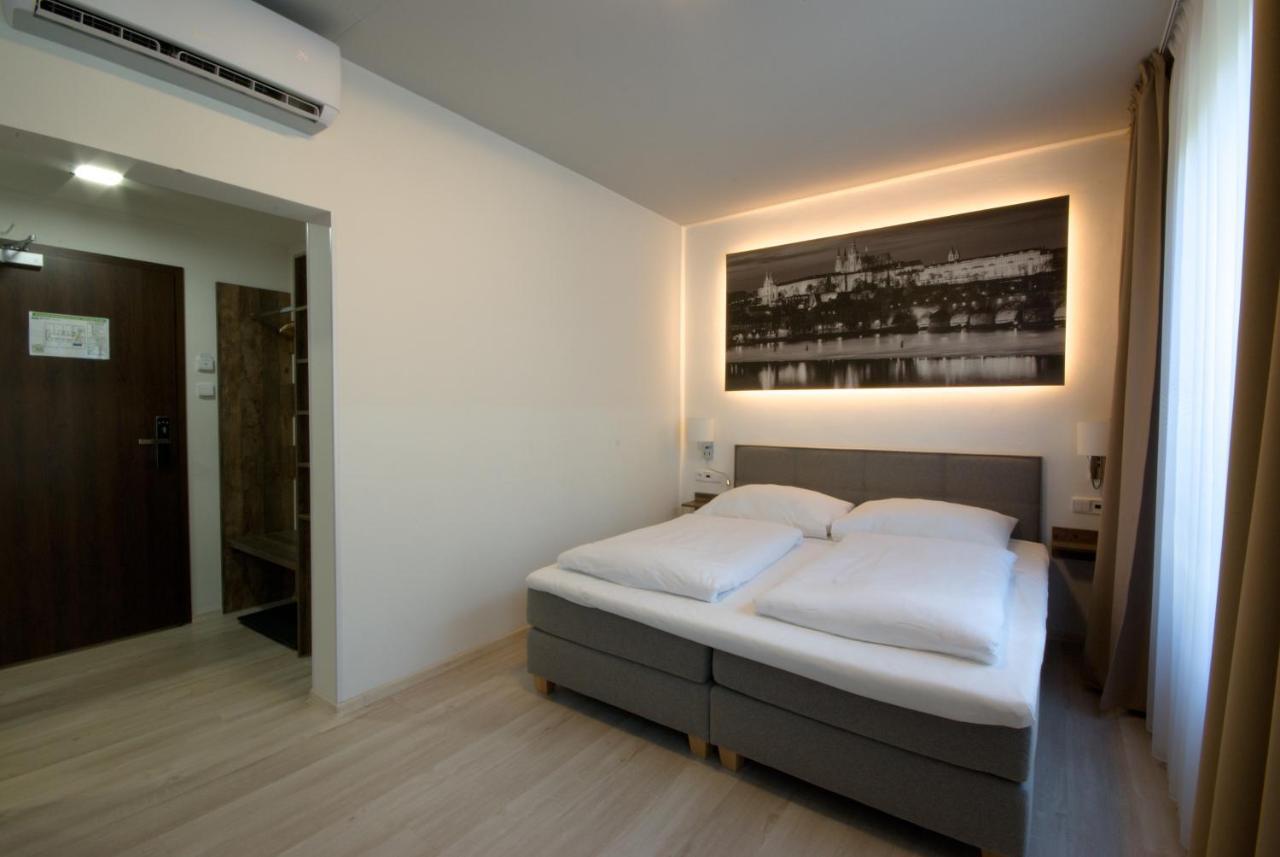 Adeba Hotell 3*