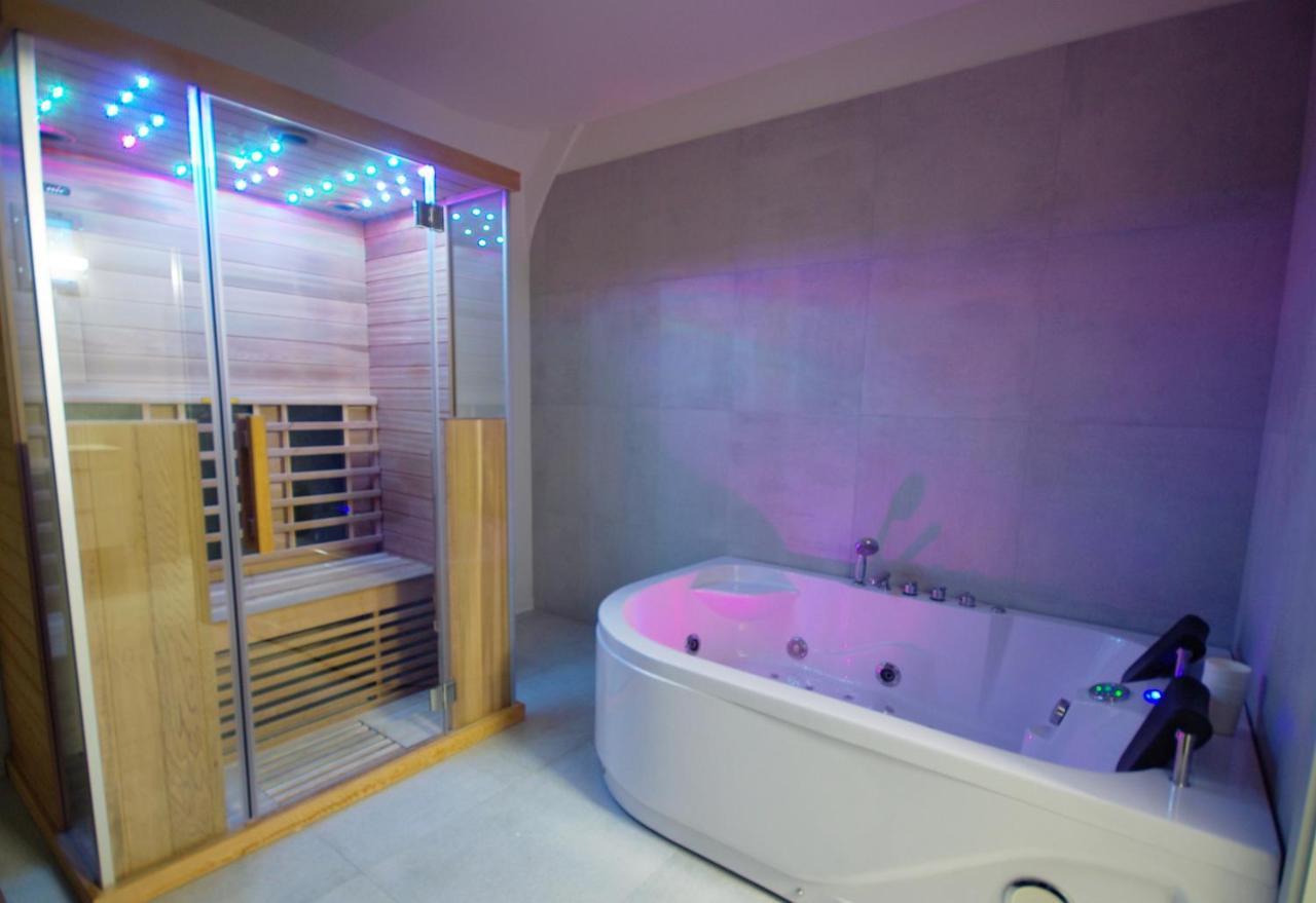 Adeba Hotell 3*